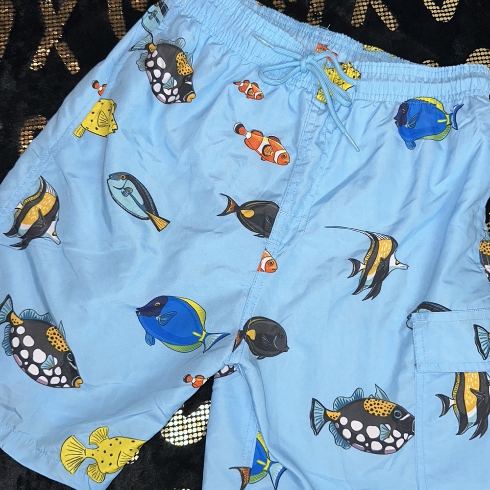 Kids UZZI NWOT size large 🏖️fish pattern🐠